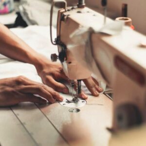 HOW TO USE THE SEWING MACHINE